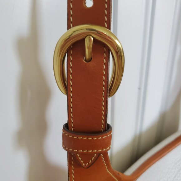 NWOT Vintage Dooney & Bourke WHITE  AWL Cavalry Collection, Ammunition Pouch - Picture 14 of 16